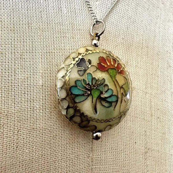 Vintage cloisonné butterfly pendant necklace - Image 5