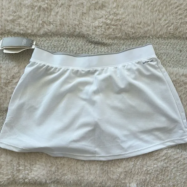 adidas Women's Core Club Skirt White, built in shorts, White, Large, NWT - Image 5