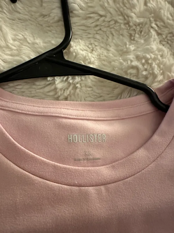 Hollister Bright Pink Basic Baby tee! - Image 2