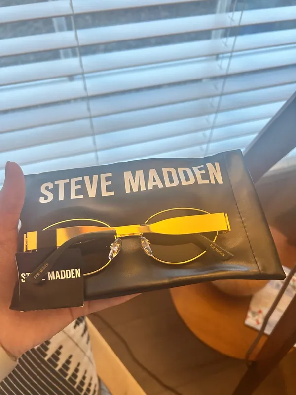 Steve Madden Sunglasses - Image 2