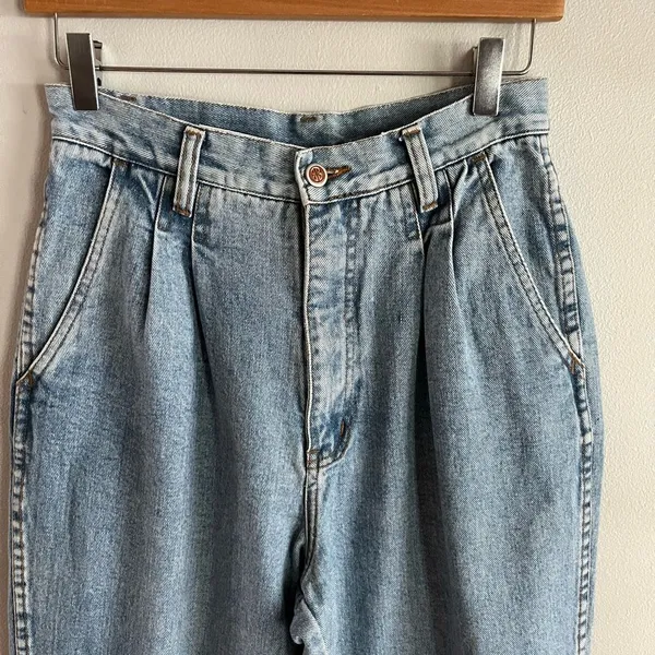 Vintage Bill Blass Pleated High Rise Tapered Mom Jeans Light Wash 80s 90s XS-S - Image 3