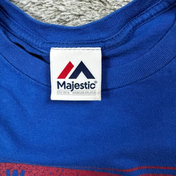 New York Giants Blue Majestic Tee Men's Medium - Image 6