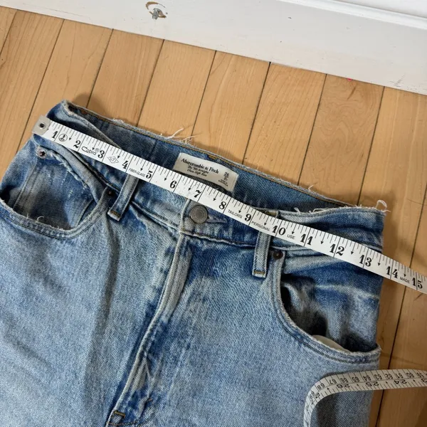 ABERCROMBIE & FITCH The 90's Straight Ultra High Rise Curve Love Size 26 Slit - Image 7