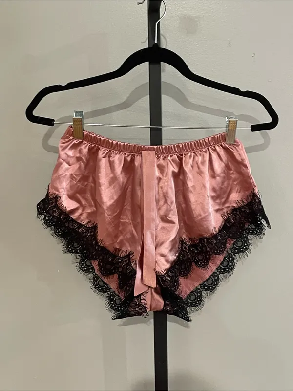 Black and Pink Lace Shorts and Tank Sleep Set Size Small - Image 5