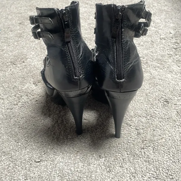 Baby Phat Y2k vintage platform heels with Smooth Finish size 9 - Image 5
