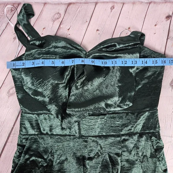 Lulus Emerald Green Satin Cutout Wide Leg Jumpsuit Size M Date to Remember‎ - Image 11