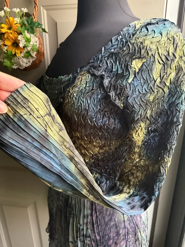 Vintage Y2K Alberto Makali satin pleated rhinestone animal print top, size large - Image 5