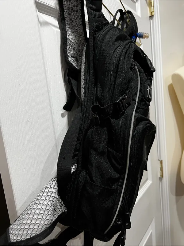 FUL Unisex Multi Sport Hydration Cargo Black With Hydration bladder plastic bag - Image 6