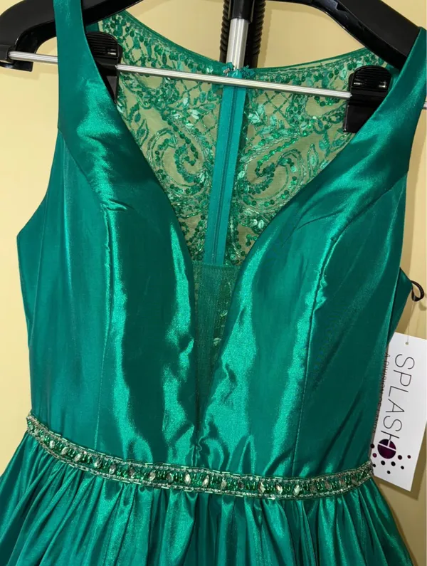 Emerald Green Prom Dress - Image 5