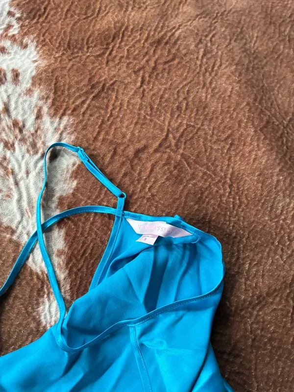Victorias Secret Y2K robe and Chemise set Size small on the Chemise and one size fits most on the robe! Like new Set is from 2003 - Image 6