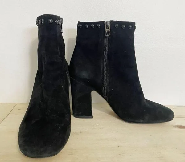 Coach Size 7.5 Boots Block Heel Black Studded - Image 5