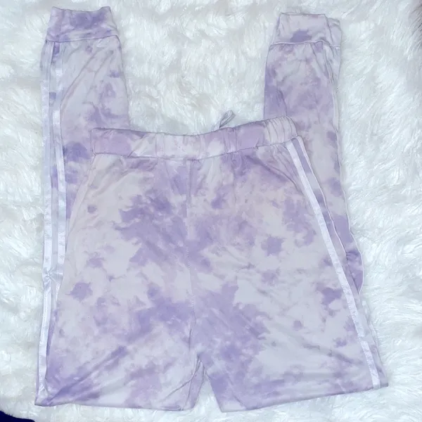 Charlotte Russe Purple and White Tie Dye Tank Top and Jogger Pajama Set - Image 5
