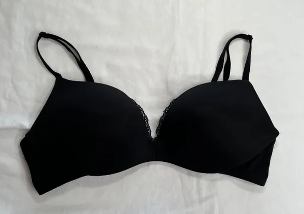 Victorias Secret Plunge Padded Bra Black Lace Trim Size 36B - Image 2