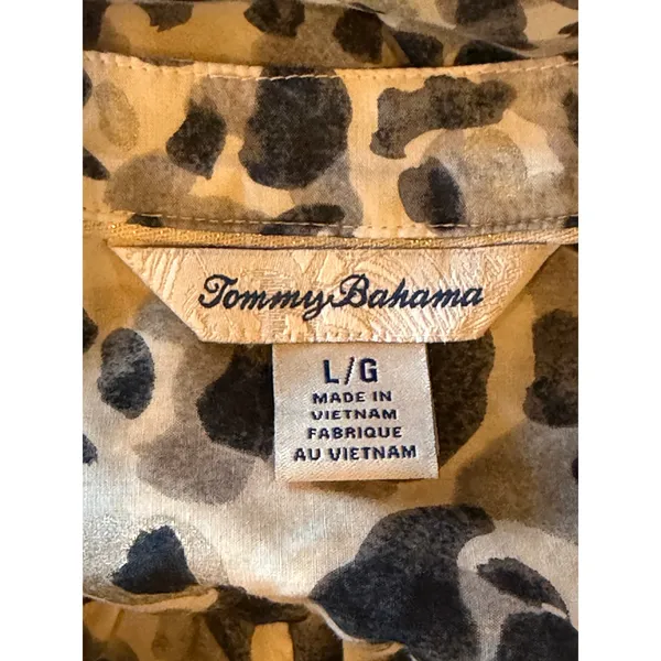 Tommy Bahama Desert Cat Split‎ Neck Top Women Large Black White Leopard Preppy - Image 8