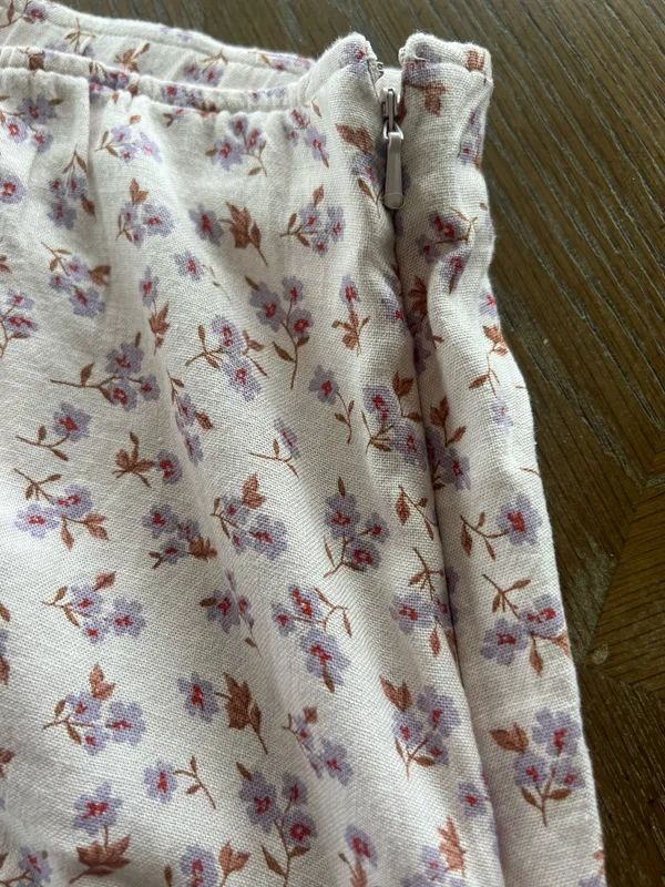 American Eagle Mini Skirt - Image 3