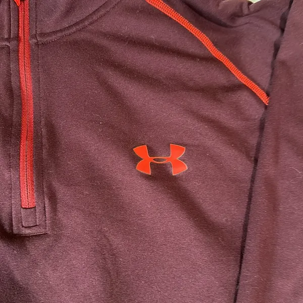 Under Armour GUC ladies Large HeatGear 1/4 zip top - Image 2