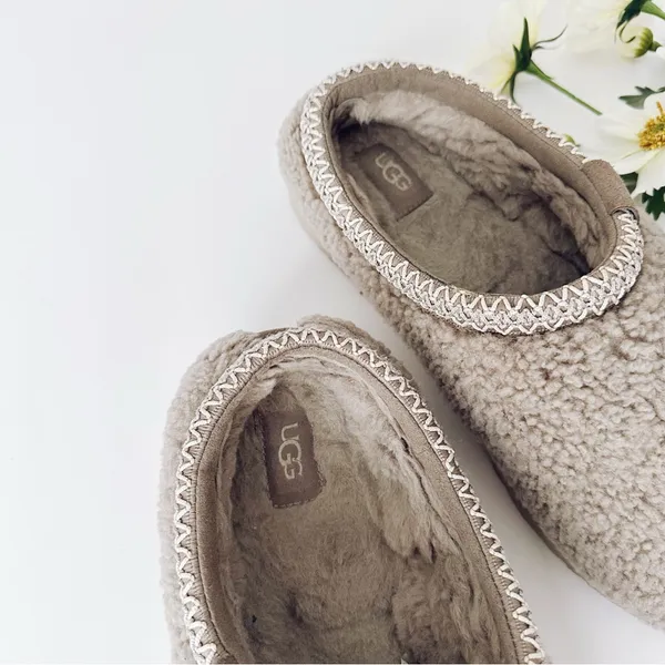 UGG Tazz Maxi Curly Genuine Shearling Slipper Grey - Image 6