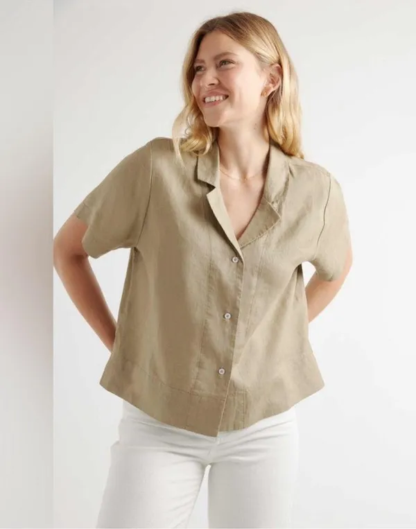 Quince 100% Linen Button Down Top in Tan Size Small - Image 2