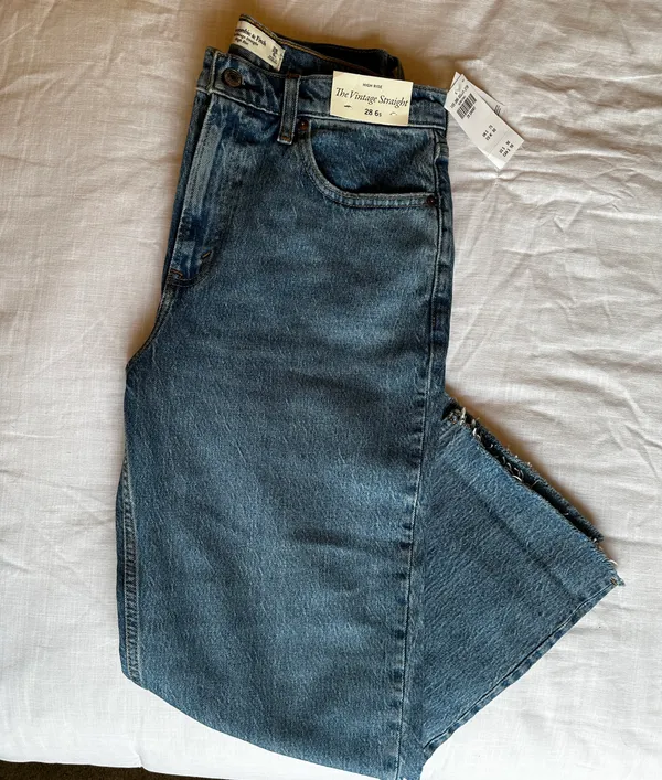 Abercrombie Jeans - Image 2