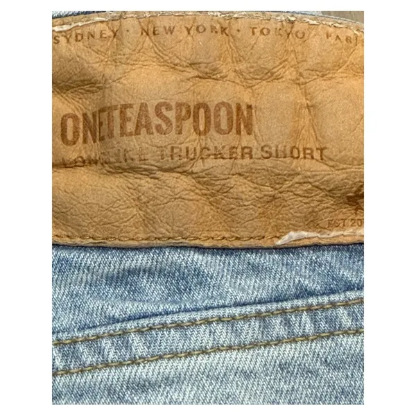 One Teaspoon Bandits Trucker Denim Distressed Raw Hem jorts Size 27 - Image 6