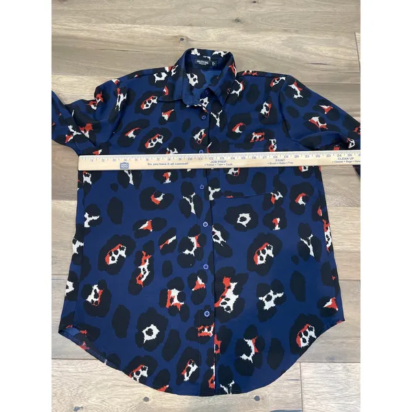 Nasty Gal Chiffon Button Up Shirt Size 4 Blue Abstract Design Collar - Image 5