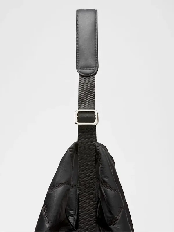 Lululemon Quilty Pleasures Shoulder Bag 14L black Sold out online NWT - Image 4