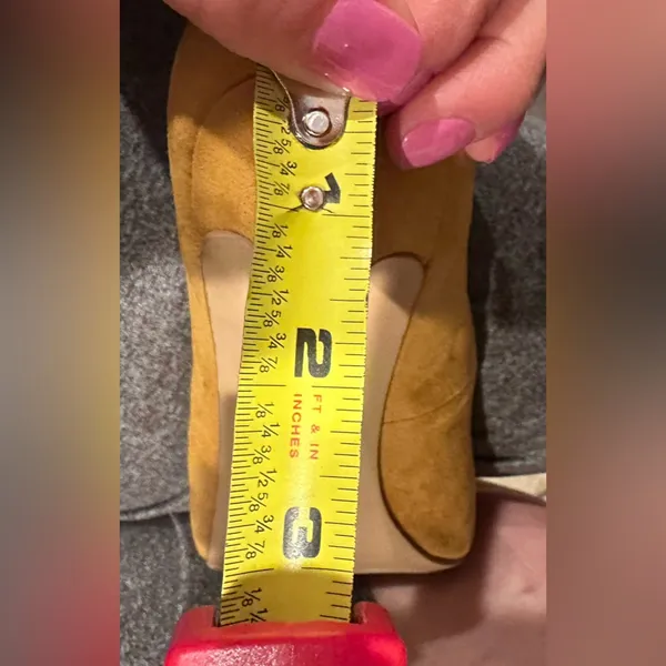 Xappeal Yellow Mustard Suede Heels Sz 7.5 3 Inch Heels. - Image 12