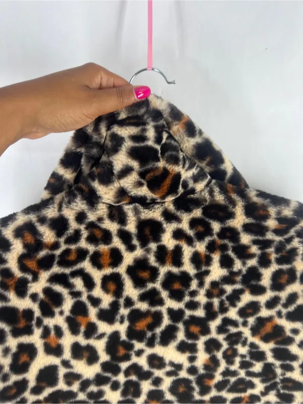 Altar’d State Leopard Print Faux Fur Coat Size Small Mob Wife - Image 11