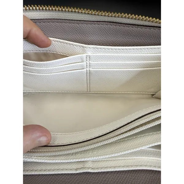 EUC COACH Bicolor Accordion Zip Around Long Wallet Genuine Leather Taupe/Ivory - Image 10