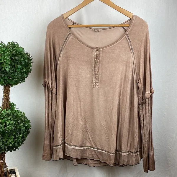 POL Tan Long Sleeve Casual Distressed Tee T Shirt L - Image 2