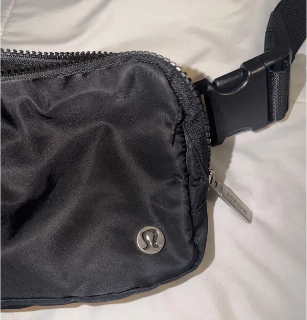 Lululemon Belt Bag - Image 2