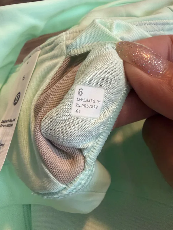 Lululemon Envital Bra B/C Mint Moment Size 6 NWT - Image 4