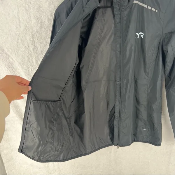 TYR Womens Alliance Windbreaker Black Wind & Water Resistant‎ Full Zip Jacket - Image 8