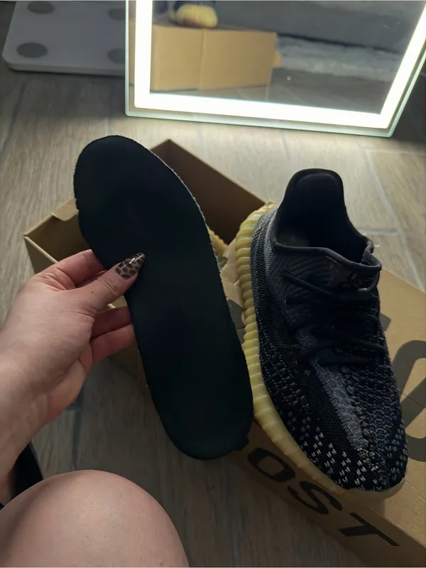 Adidas Yeezy Boost 350 V2 'Carbon' - Image 8