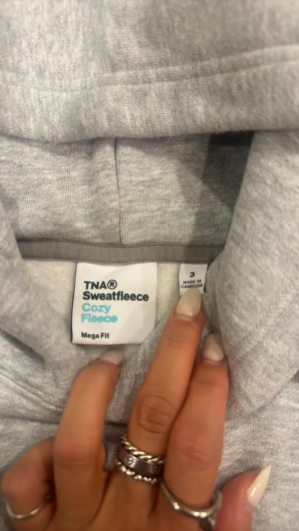 Aritzia TNA Mega Raglan Hoodie Cozy Fleece - Image 2