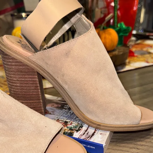 Marc Fisher Beige Open-Toe Heeled‎ Sandals - Image 3