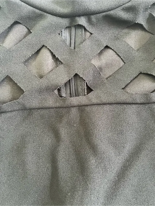 Black Sleeveless Mock Neck Tank with Lattice Yoke Size M - Image 2