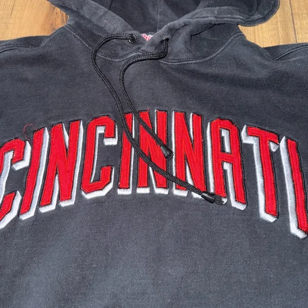 Black Cincinnati sweatshirt Size L - Image 2