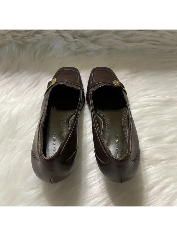 Naturalizer Brown Heels With Brass Buckle Size 7.5 - Image 4