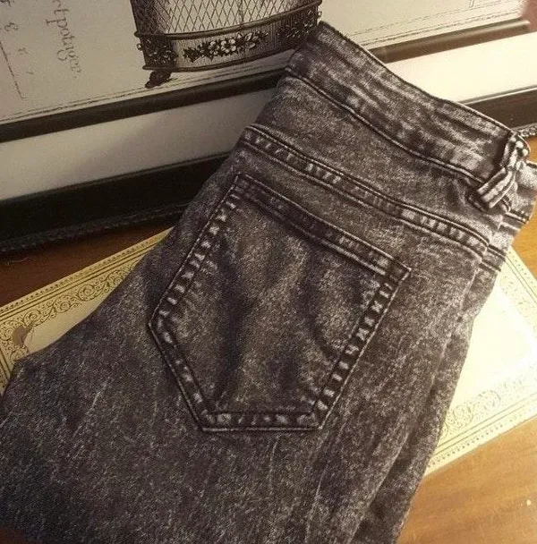 H&M Divided Acid Washed Jeans - Image 2