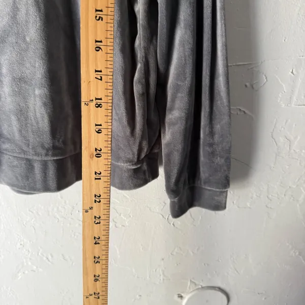 Juicy Couture Velour Sweatshirt Rhinestone Logo Gray Women's Size L Long Sleeve‎ - Image 5