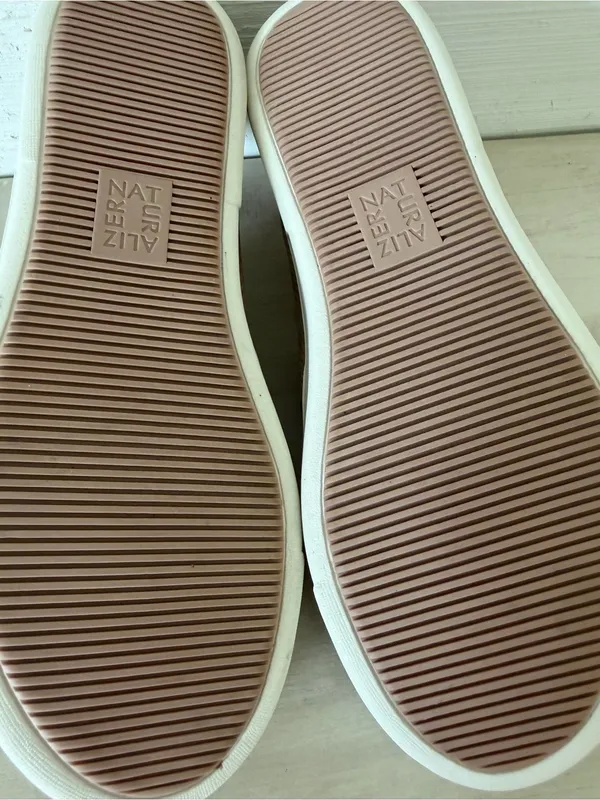 Naturalizer Marianne Leather Slip On Flat Sneakers Women’s Size 7WW Beige NEW - Image 7