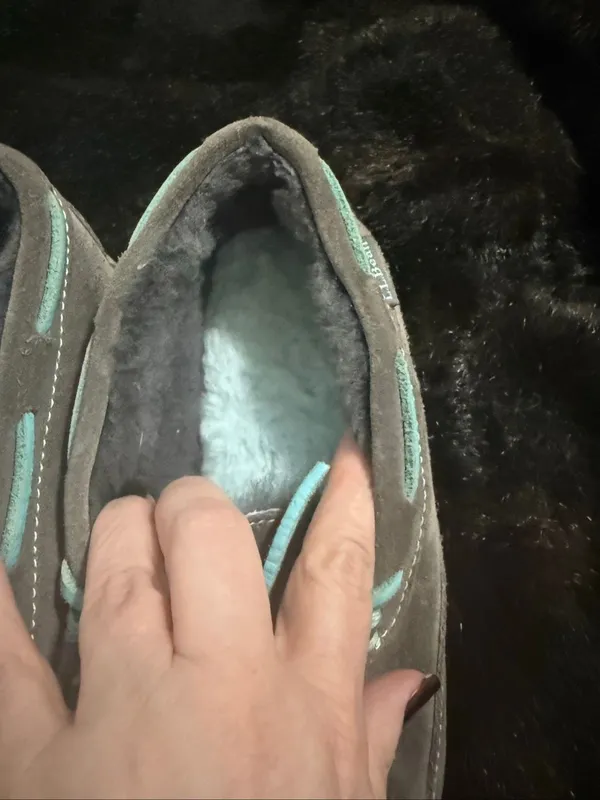 L.L. Bean Wicked Good Camp Moccasins Women’s Slippers Shearling Gray Size 8 M - Image 5