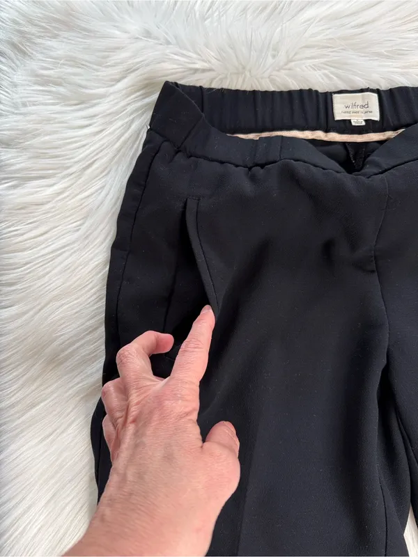Wilfred Aritzia Black Darontal Crepe Cropped Trousers - Image 5