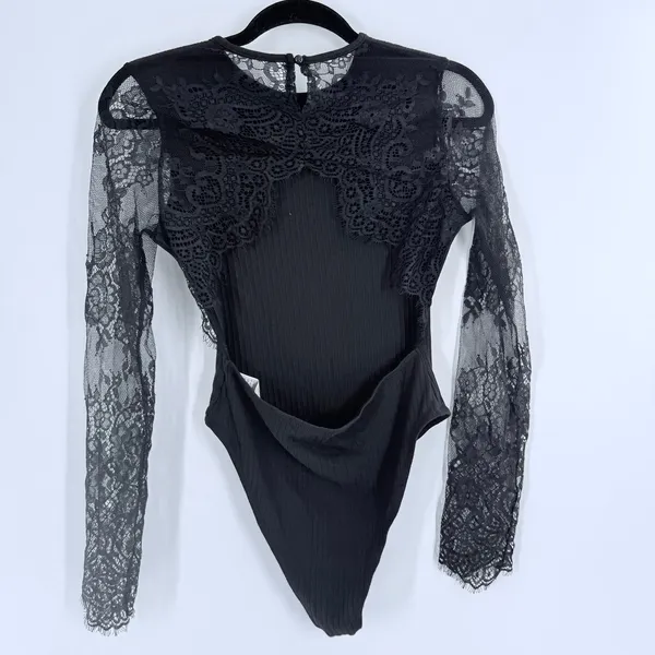 SheIn Women’s Black Lace Long Sleeve Cut Out Back Bodysuit Size Medium - Image 4