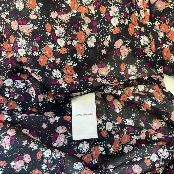 Maurices Blouse Black Pink Ditsy Floral V-neck Button Front NWT - Image 9