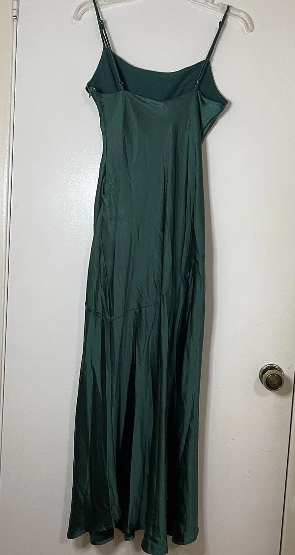 NEW! Selfie Leslie Well Versed Pleated Bust Front Split Dress Forest Green Med - Image 6