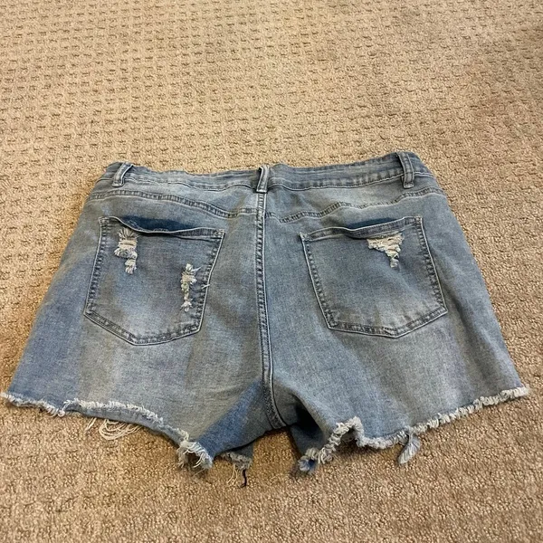 Boutique Light Blue Denim Wash Distressed Cut Off Jean Shorts XL - Image 2