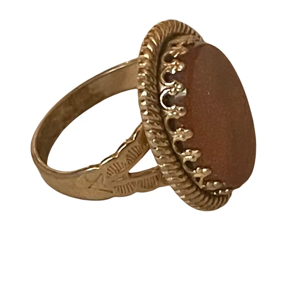 Vintage Ornate Oval Sparkly Gemstone Ring Gold - Image 3