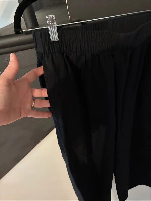 Old Navy linen blend straight leg pants - Image 2